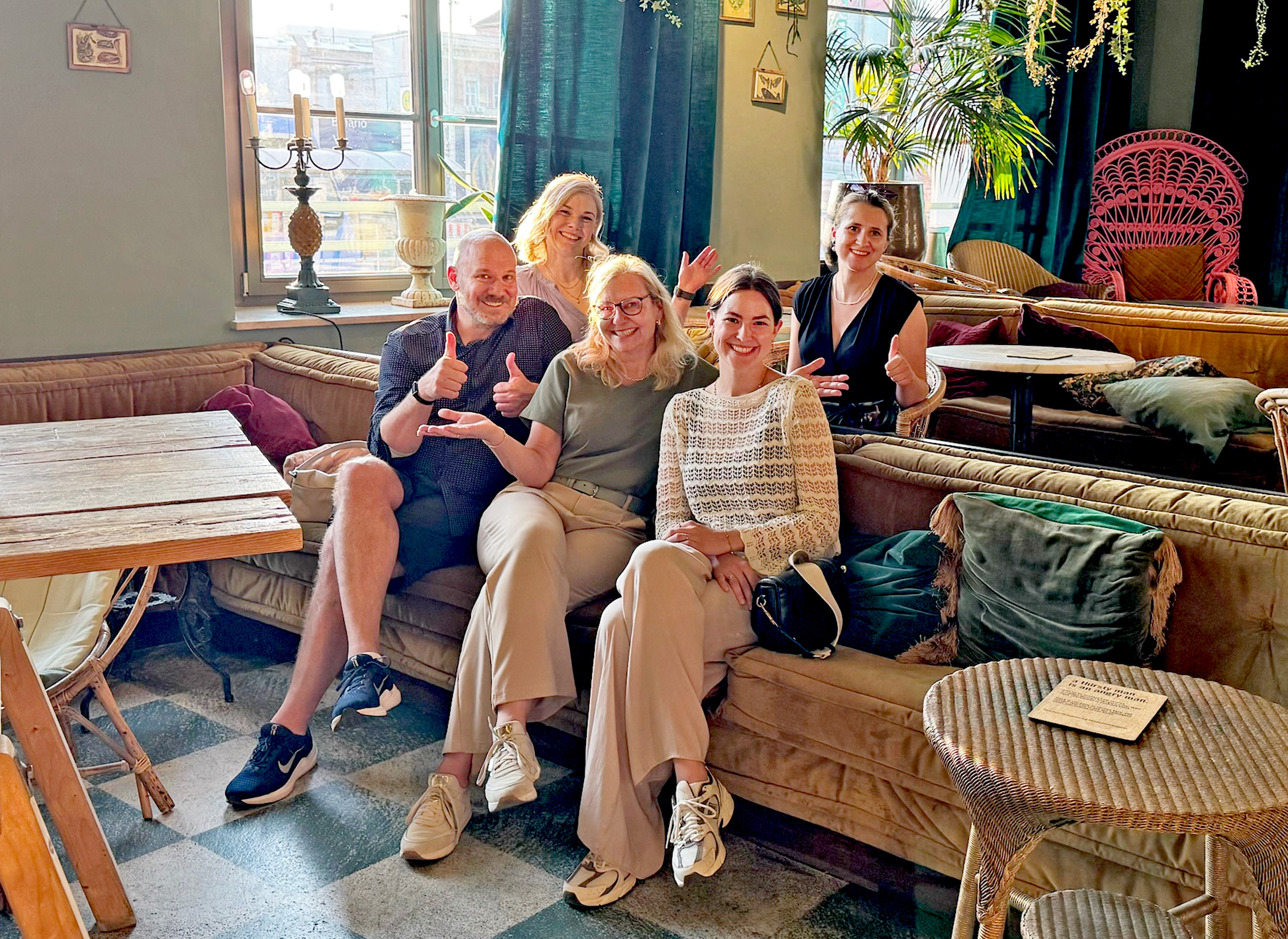 kaundvau Werbeagentur – Strategiemeeting Dental feels good kaundvau Werbeagentur - Strategiemeeting Dental feels good